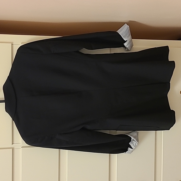 Aritzia Talula Black Blazer - Picture 8 of 13